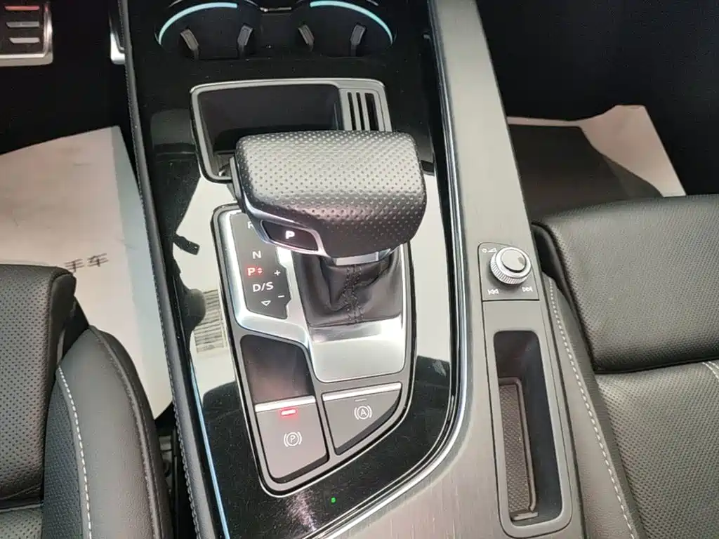 Audi A4L — миниатюра 14