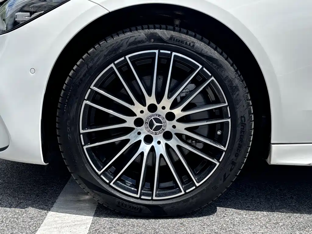 Mercedes-Benz C-Class — миниатюра 7