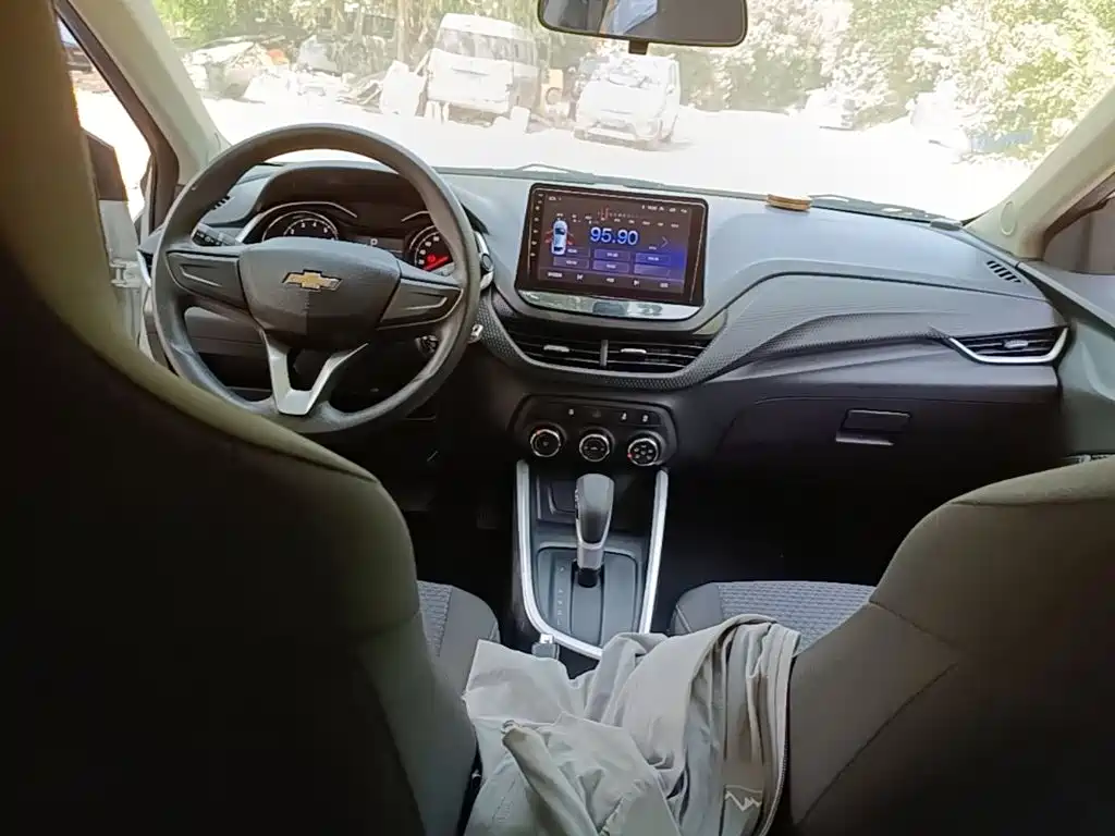 Chevrolet Cavalier — миниатюра 10