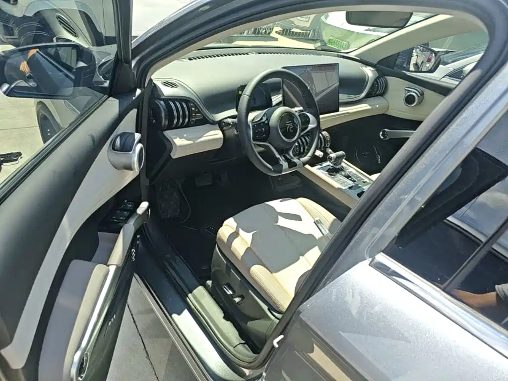 BYD Yuan Plus — миниатюра 16