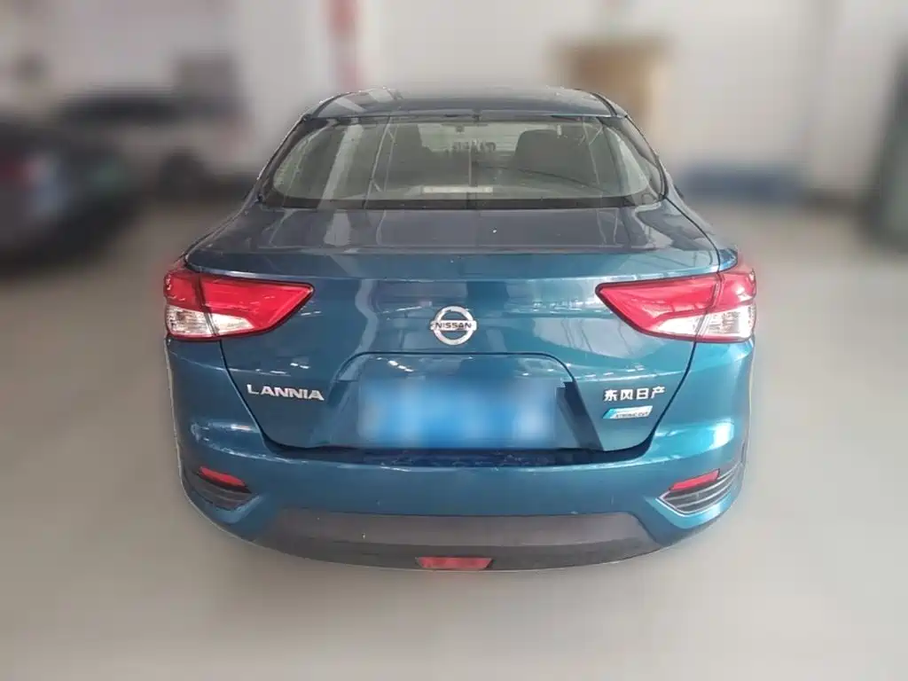 Nissan Bluebird — миниатюра 10