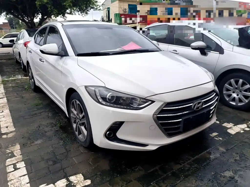 Hyundai Elantra — миниатюра 4
