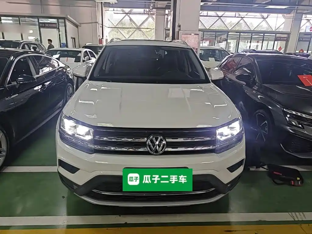 Volkswagen Tharu — миниатюра 3
