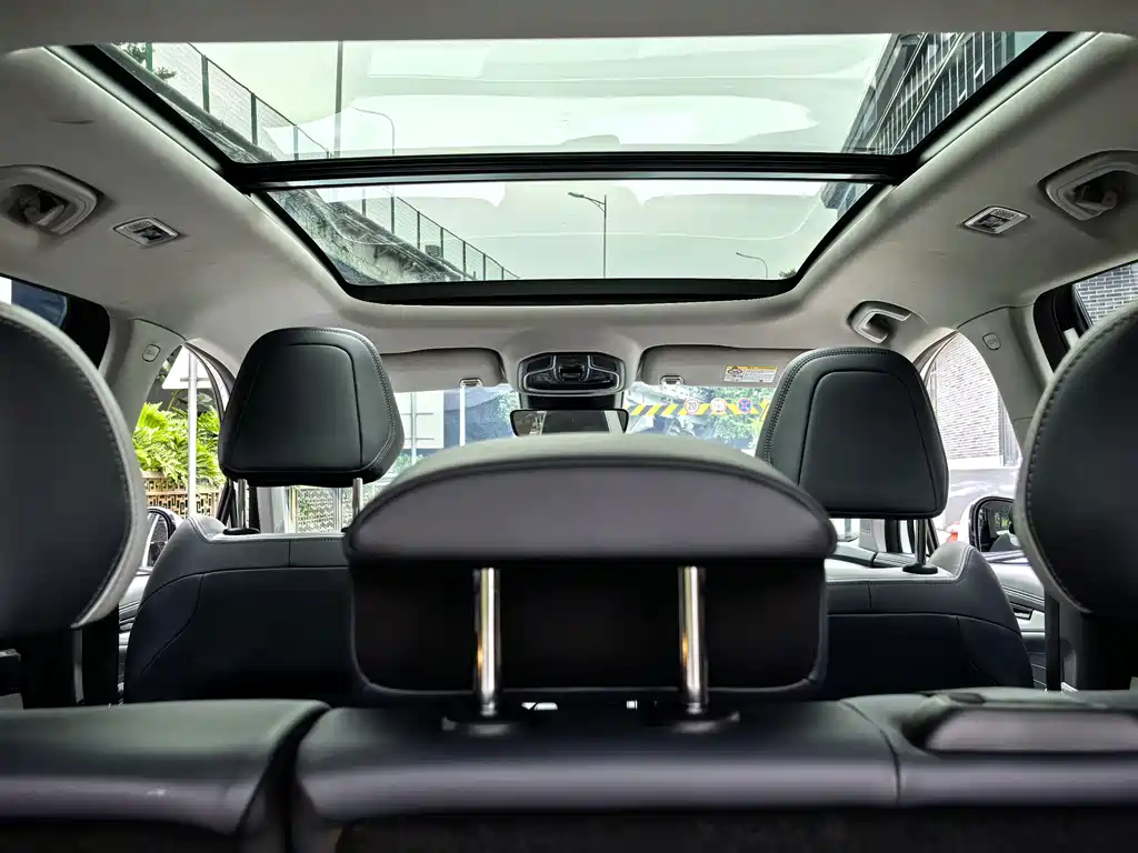 Geely Boyue L — миниатюра 17