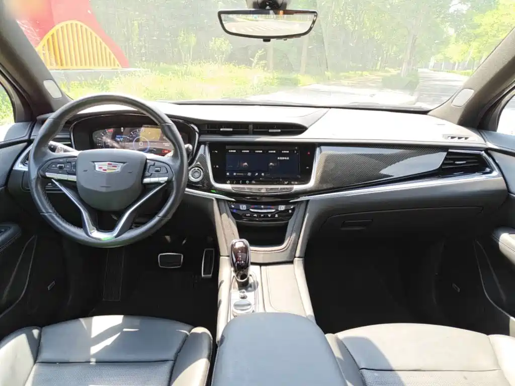 Cadillac XT6 — миниатюра 10