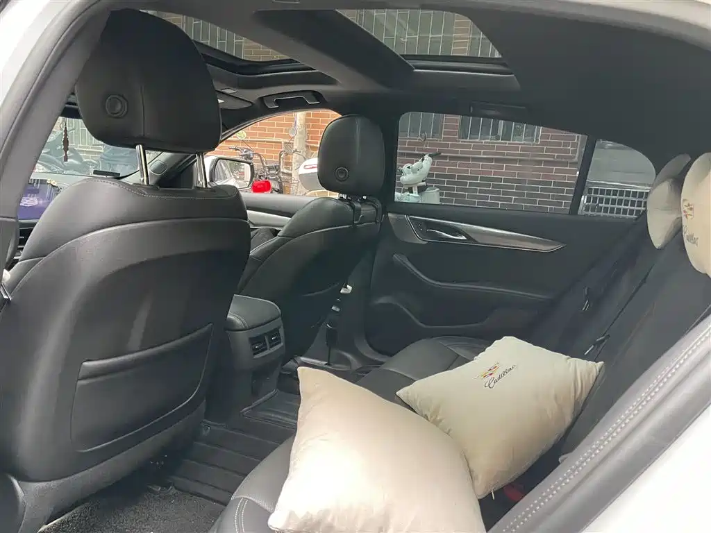 Cadillac CT5 — миниатюра 4