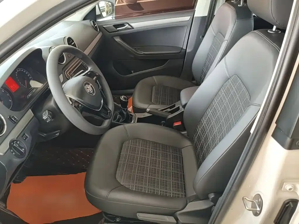 Volkswagen Jetta — миниатюра 15
