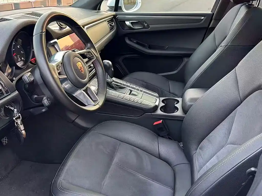 Porsche Macan — миниатюра 5