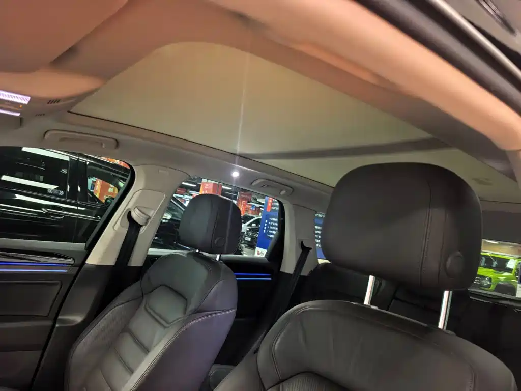Volkswagen Touareg — миниатюра 6