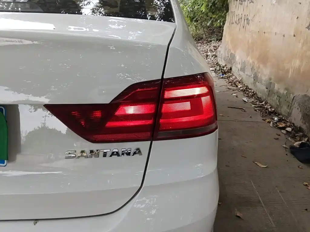 Volkswagen Santana — миниатюра 8