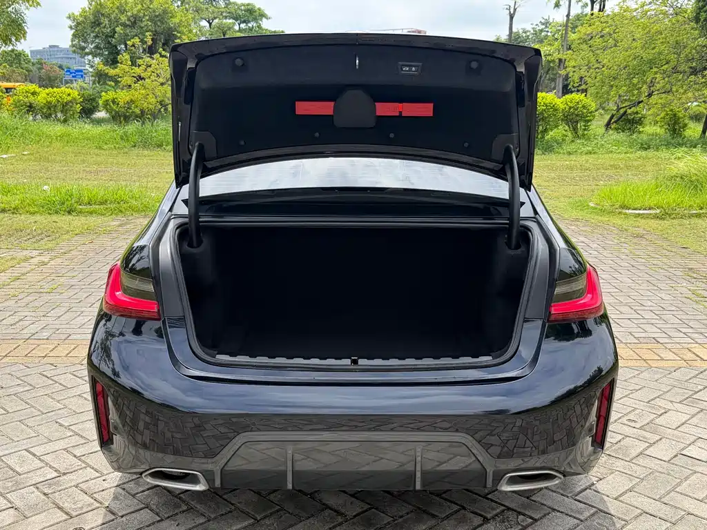 BMW 3 Series — миниатюра 17