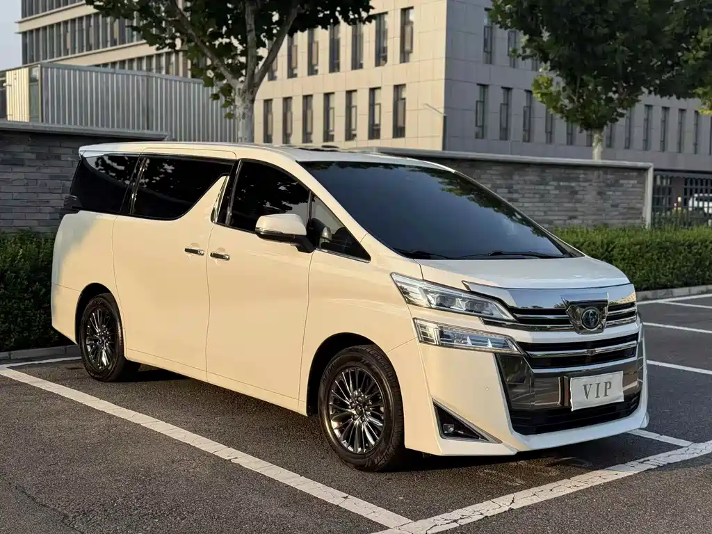 Toyota Vellfire 2021 2.5L HV Luxury