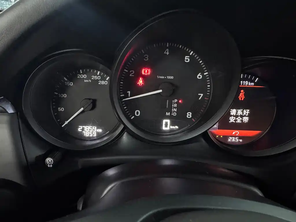 Porsche Macan — миниатюра 12