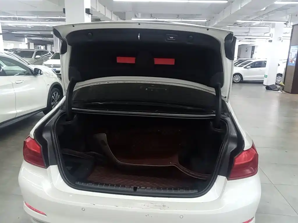 BMW 5 Series — миниатюра 19