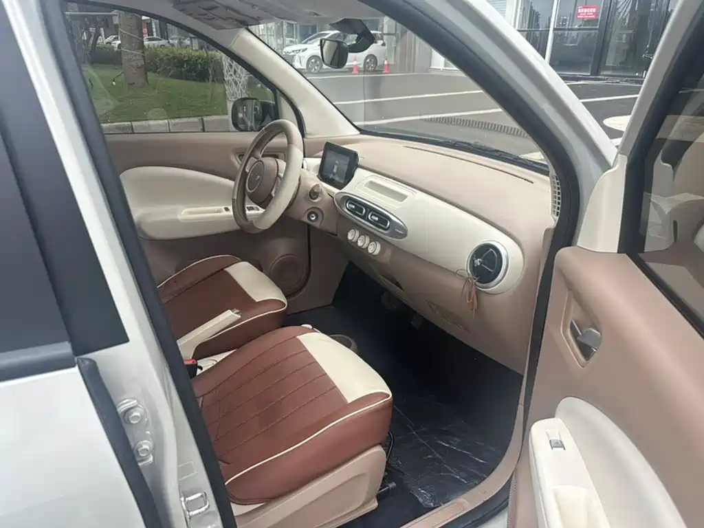 Wuling MINIEV — миниатюра 10