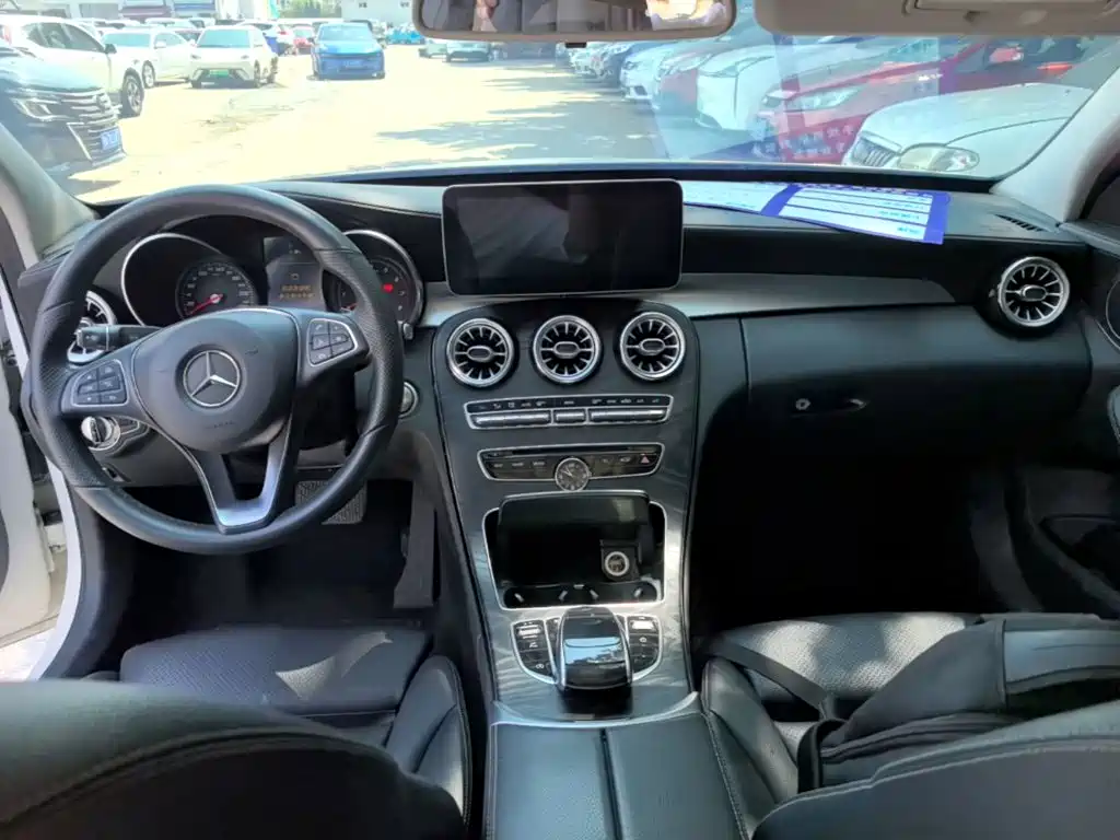 Mercedes-Benz C-Class — миниатюра 10