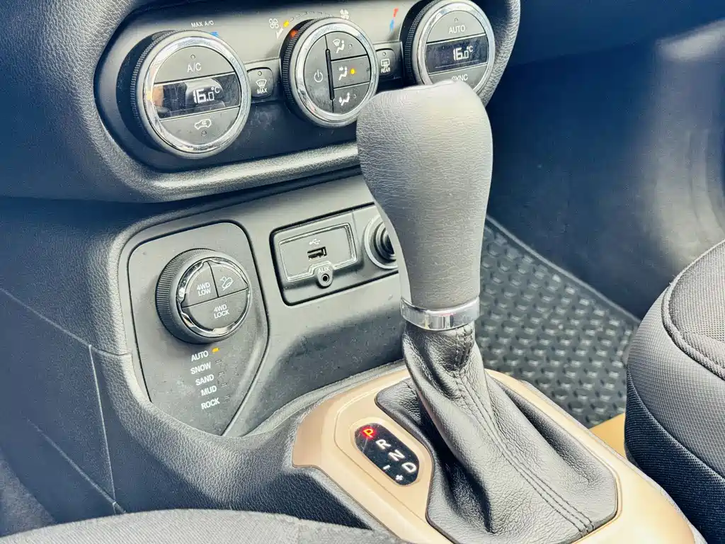 Jeep Renegade — миниатюра 9
