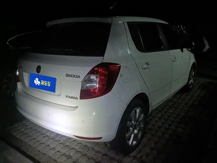 Skoda Fabia — миниатюра 3