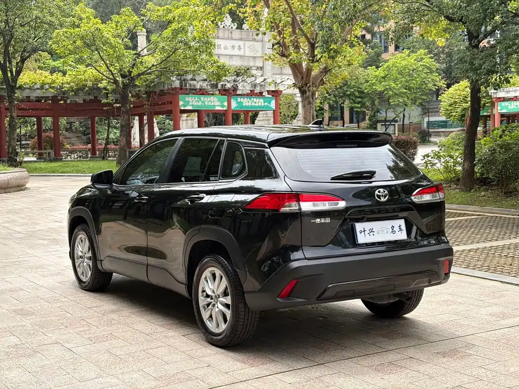 Toyota Corolla Cross — миниатюра 12