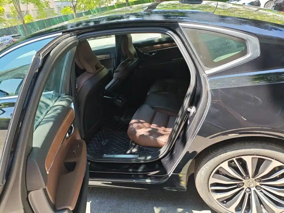 Volvo S90 — миниатюра 6