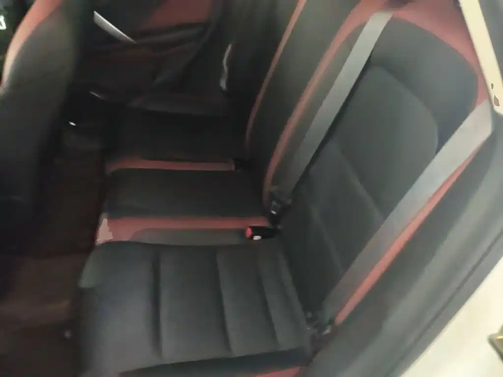 Geely Binyue — миниатюра 24