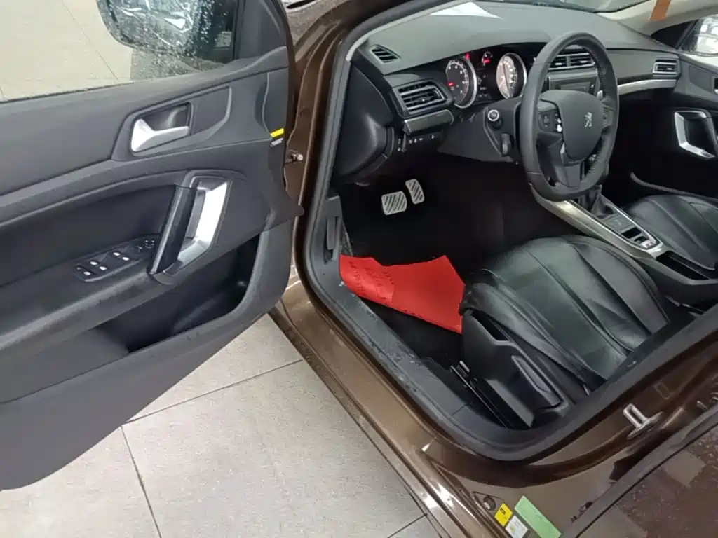 Peugeot 408 — миниатюра 16