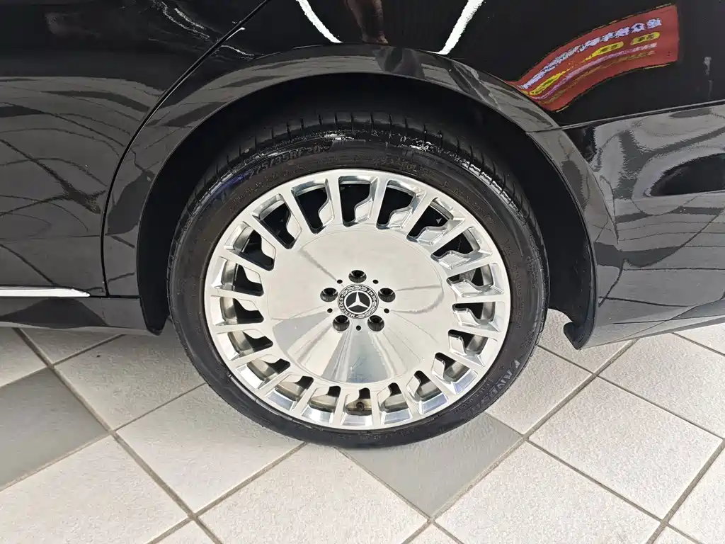 Mercedes-Benz S-Class — миниатюра 8