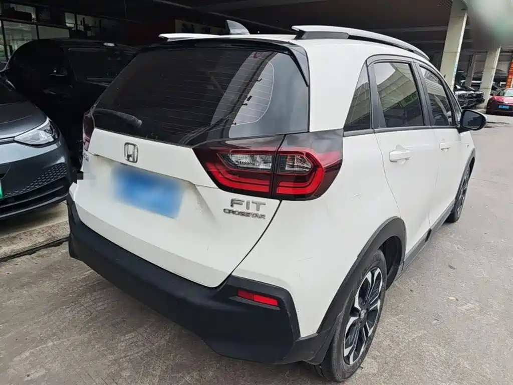 Honda Fit — миниатюра 7