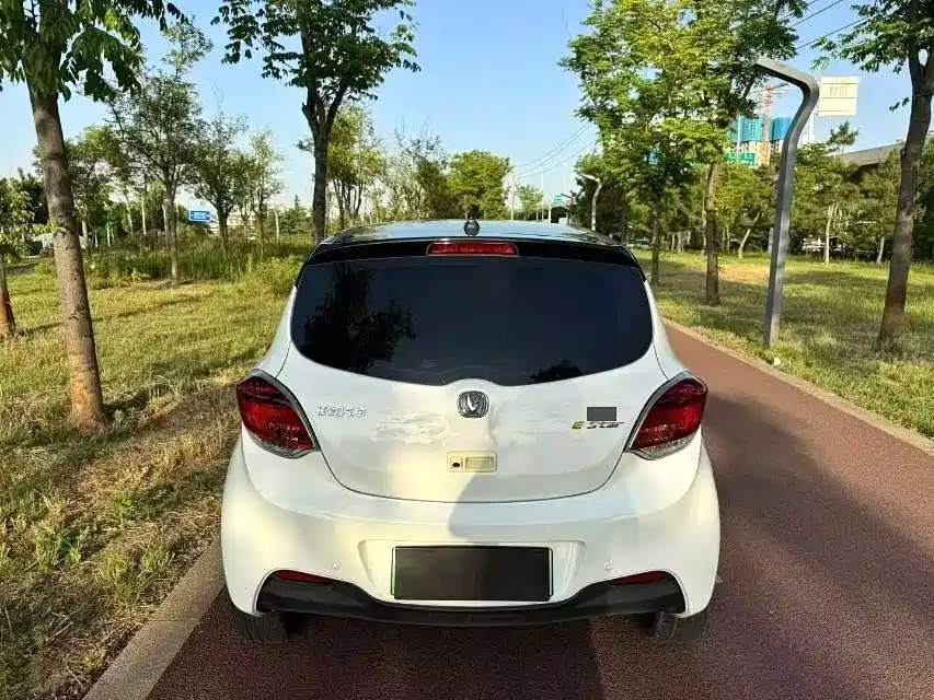 Changan Benben E-Star — миниатюра 7