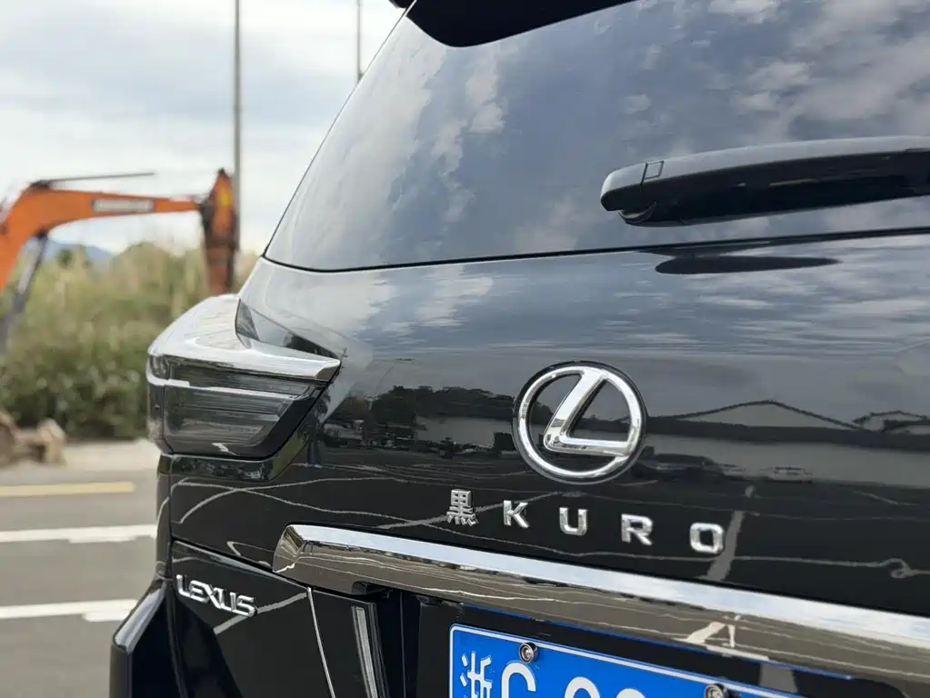 Lexus LX — миниатюра 10