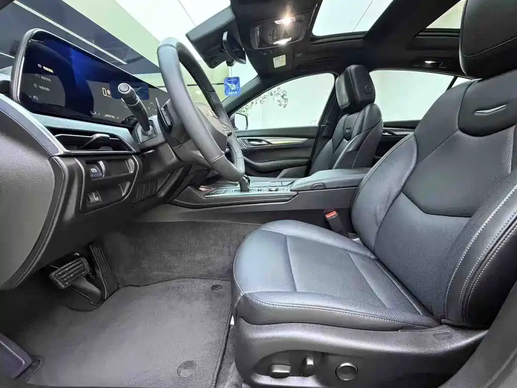 Cadillac CT5 — миниатюра 8