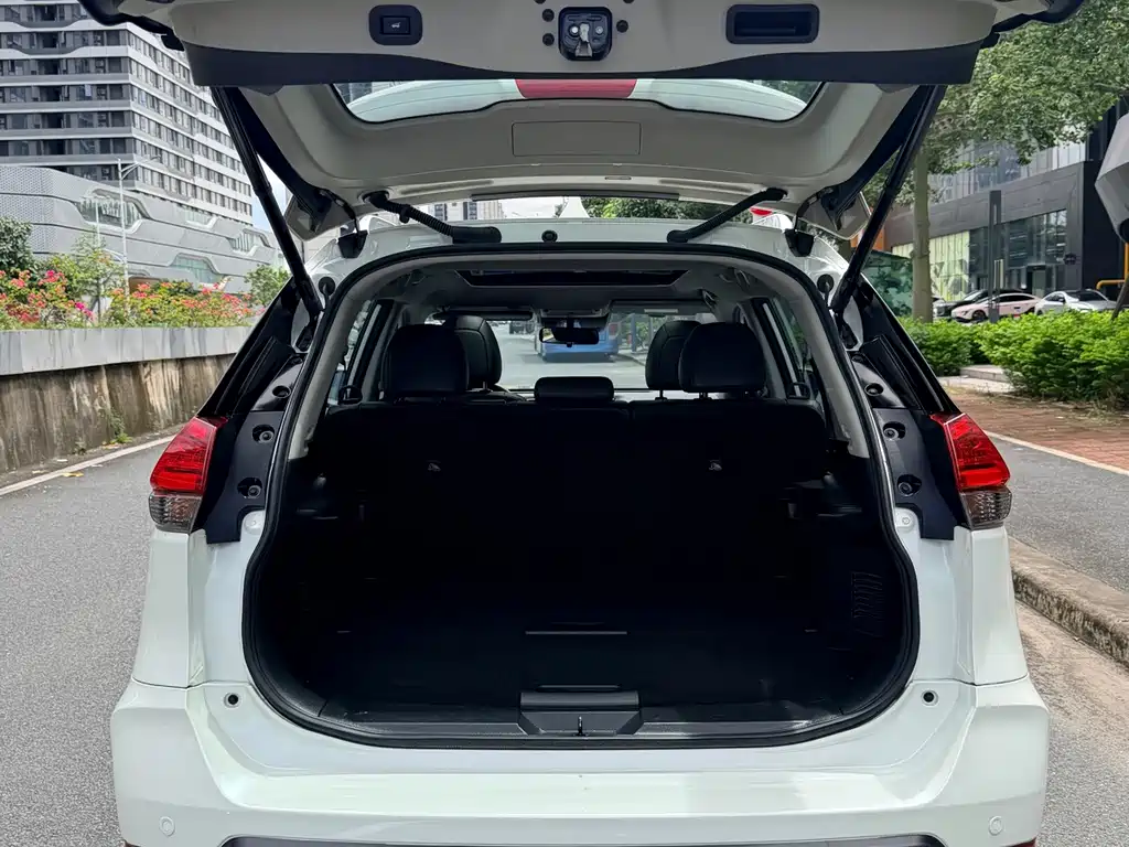 Nissan X-Trail — миниатюра 14