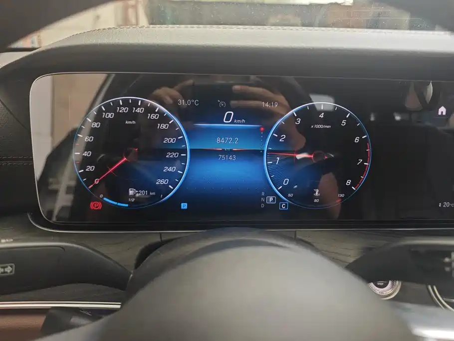 Mercedes-Benz E-Class — миниатюра 14