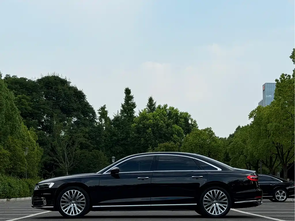 Audi A8 — миниатюра 3