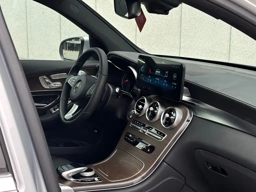 Mercedes-Benz GLC — миниатюра 16