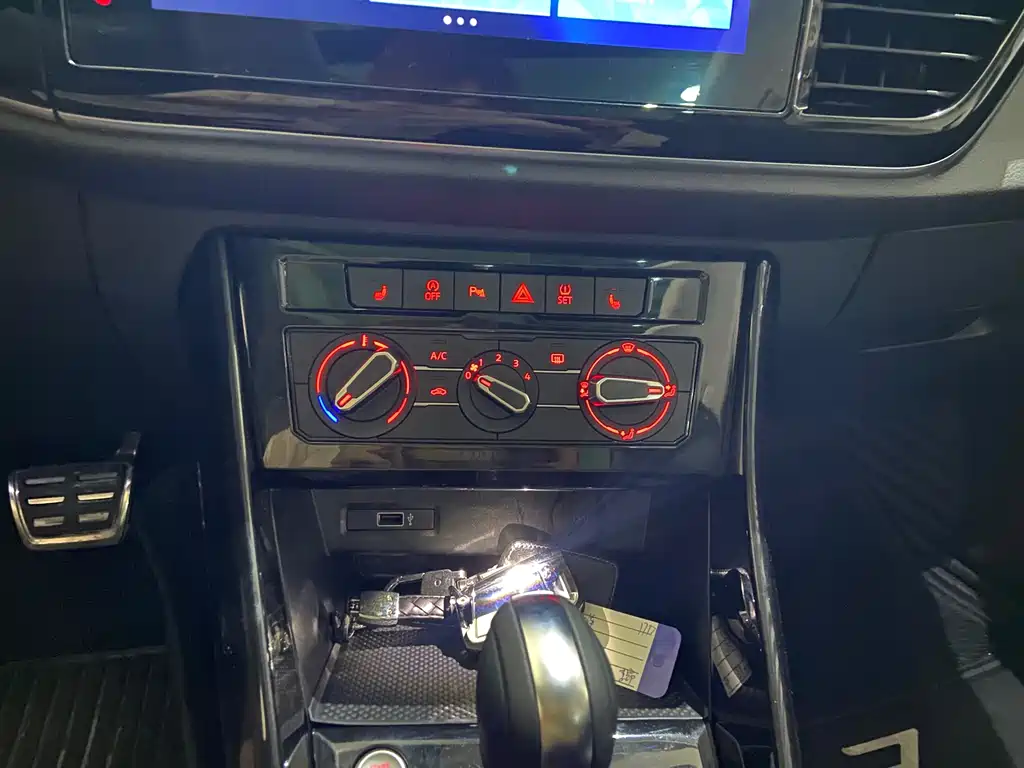 Jetta VS7 Black Edge Edition 1.4T Auto Delight Edition Pro, фото 23