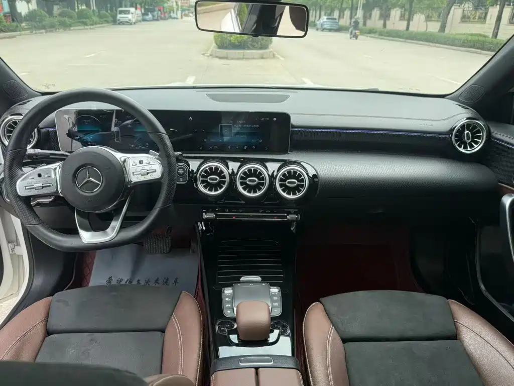 Mercedes-Benz A-Class — миниатюра 9