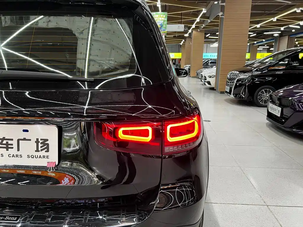 Mercedes-Benz GLB — миниатюра 15