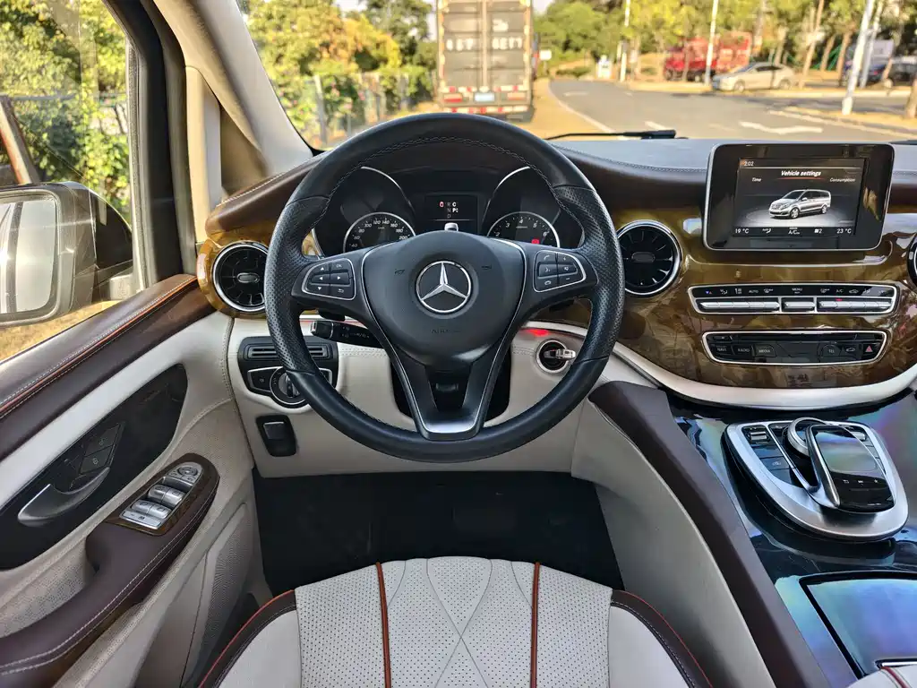 Mercedes-Benz V-Class V 2020 2.0T AT