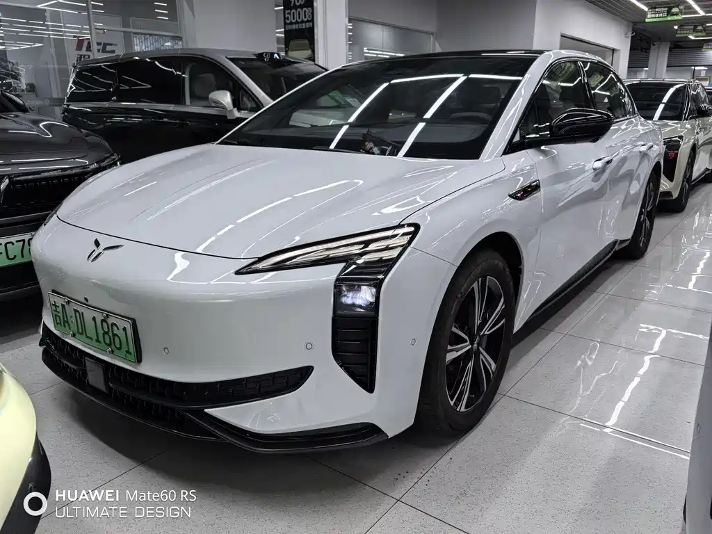 Hongqi Hongqi EH7 2024