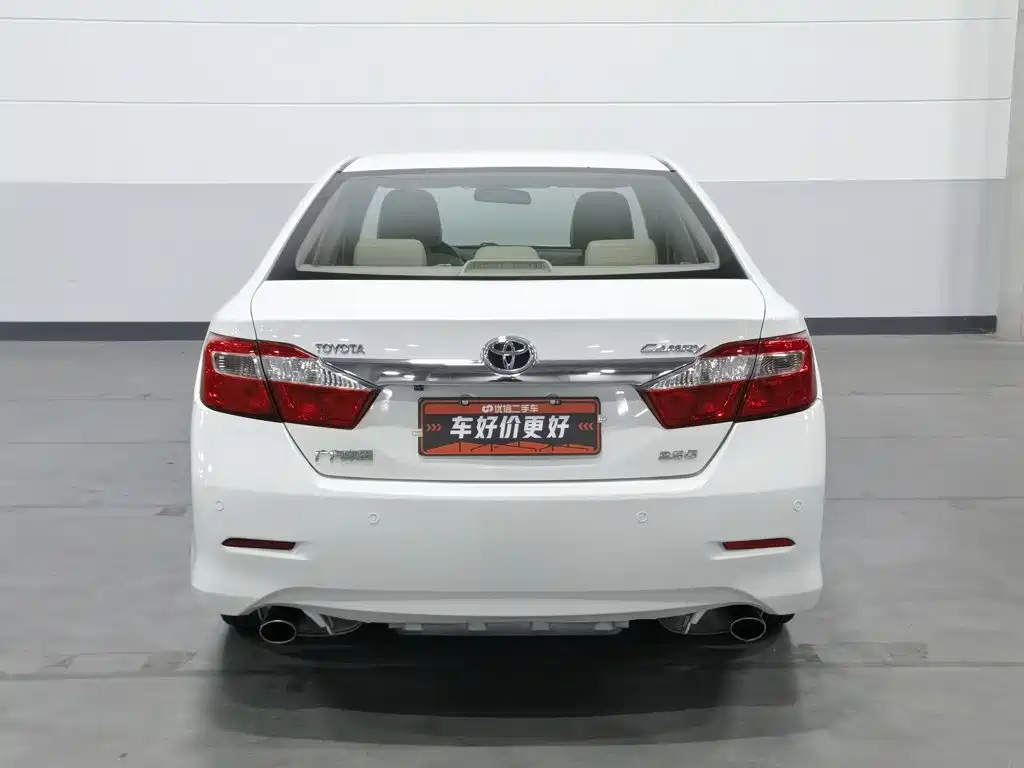 Toyota Camry — миниатюра 4