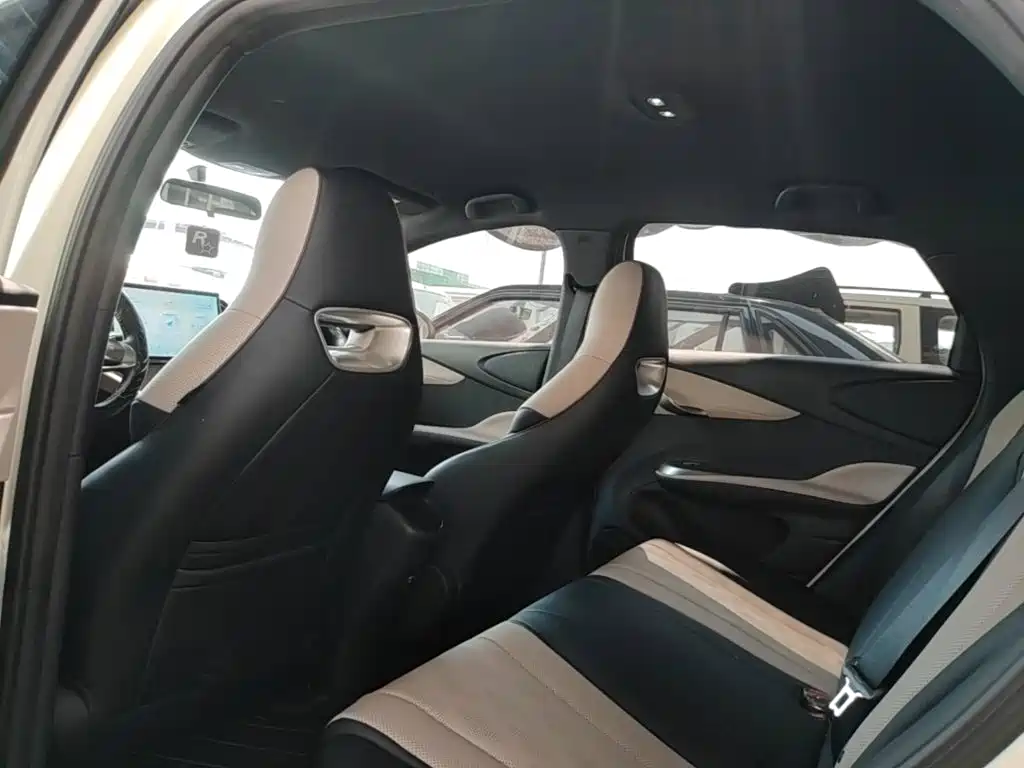 BYD Dolphin — миниатюра 17