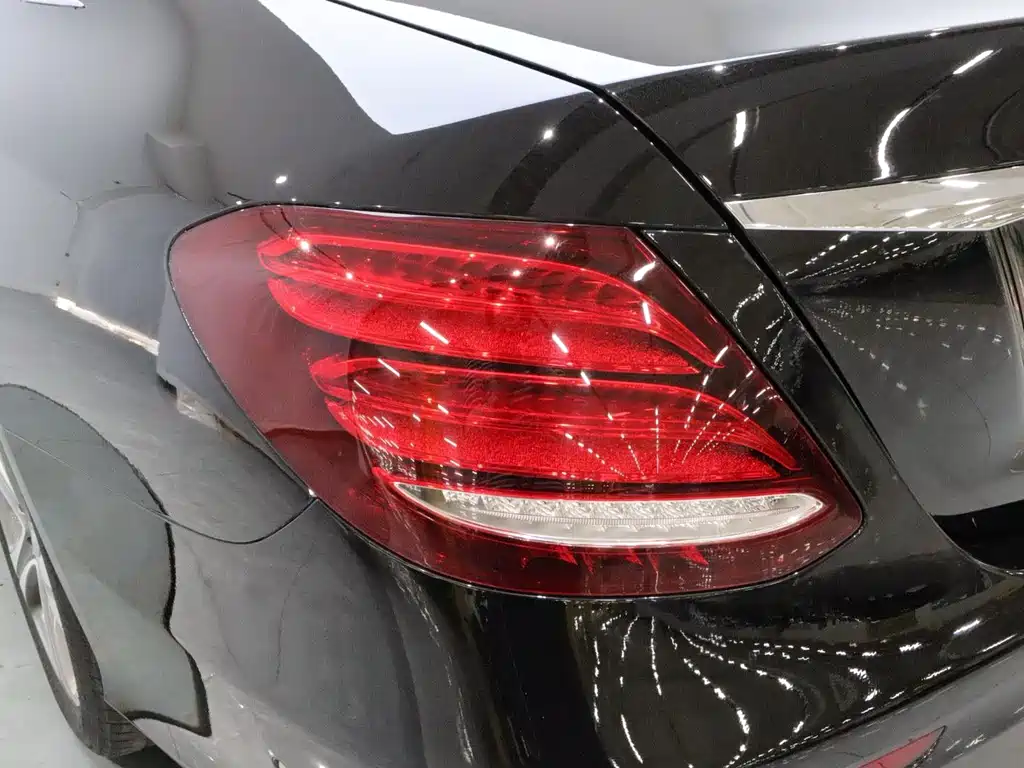Mercedes-Benz E-Class — миниатюра 19