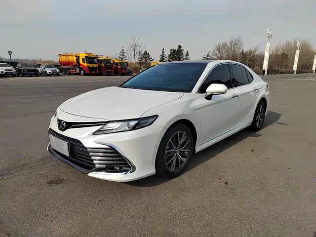 TOYOTA CAMRY