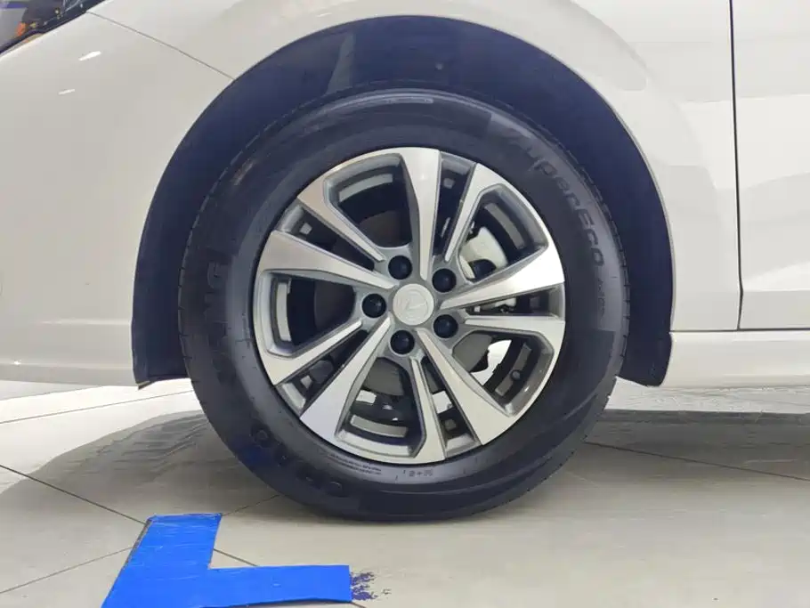 Changan Eado — миниатюра 6