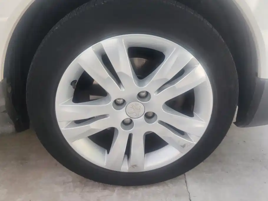 Peugeot 3008 — миниатюра 6