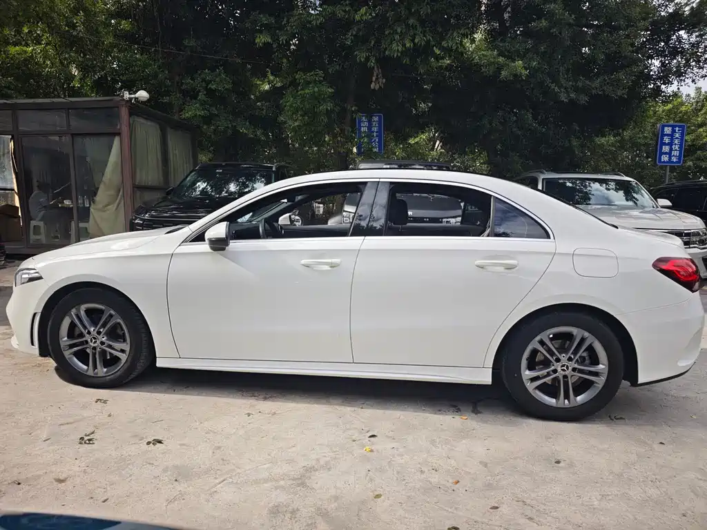 Mercedes-Benz A-Class — миниатюра 6