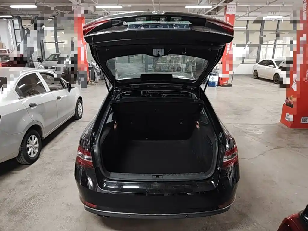 Skoda Superb — миниатюра 19