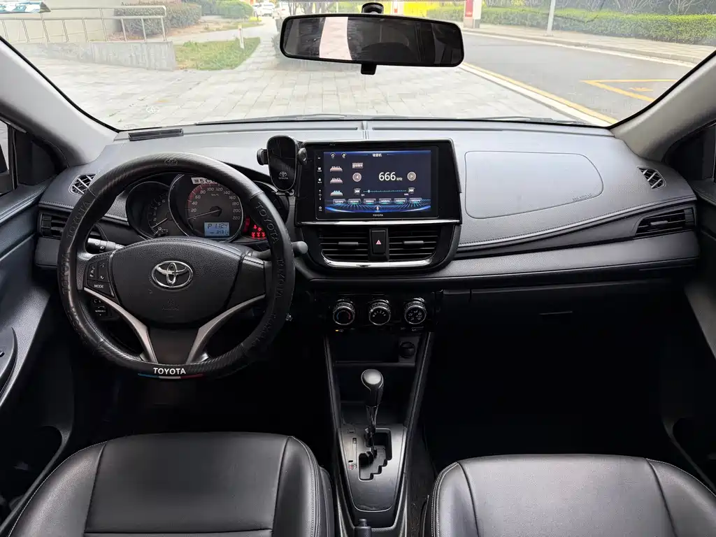 TOYOTA VIOS
