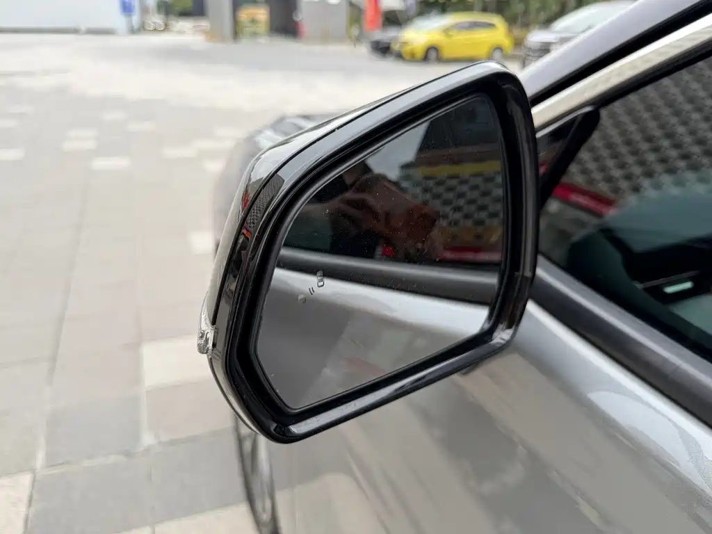 Ford Mondeo — миниатюра 4
